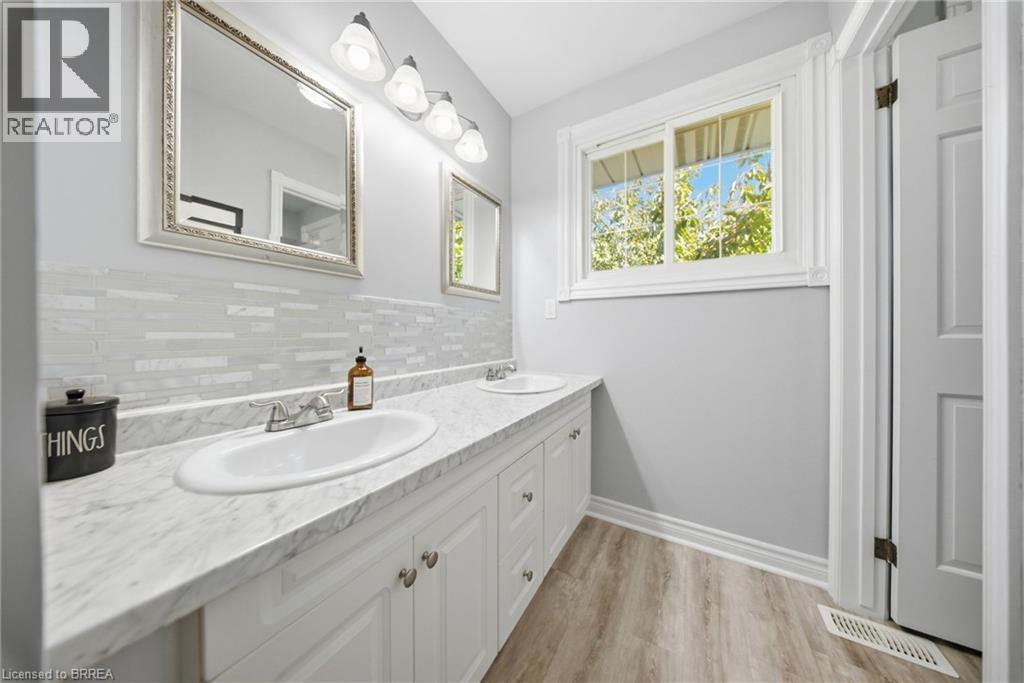 25 Cedarland Drive, Brantford, Ontario  N3R 6G9 - Photo 23 - 40870194