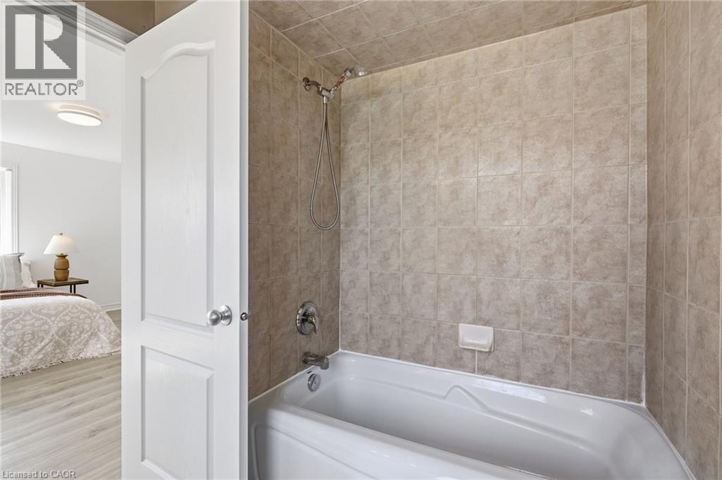 400 Stonehenge Drive Unit# 8, Ancaster, Ontario  L9K 0A2 - Photo 21 - 40869843