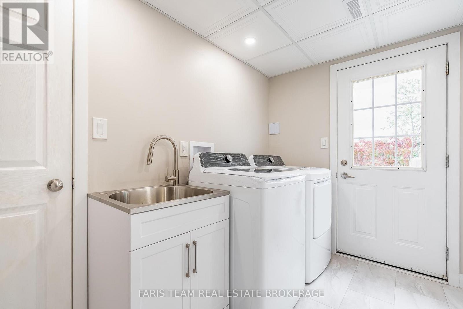 41 Seymour Crescent, Barrie (Holly), Ontario  L4N 8N4 - Photo 10 - S13879896