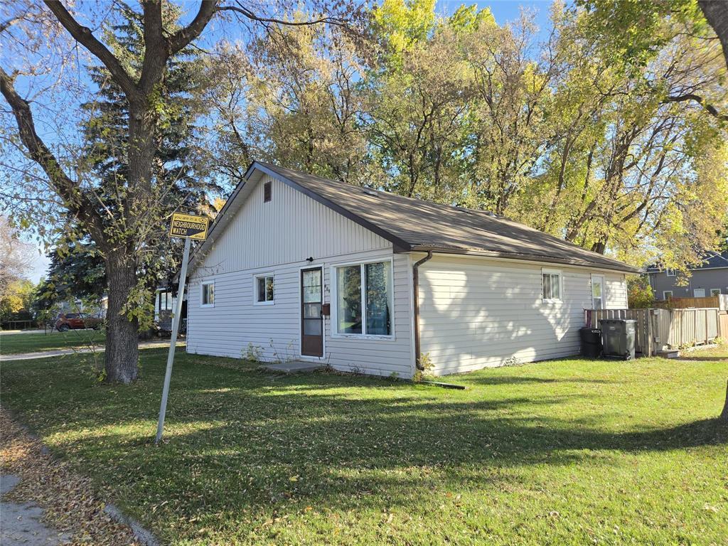 608 3rd Street NW, Portage La Prairie, Manitoba  R1N 2C7 - Photo 1 - 202625180