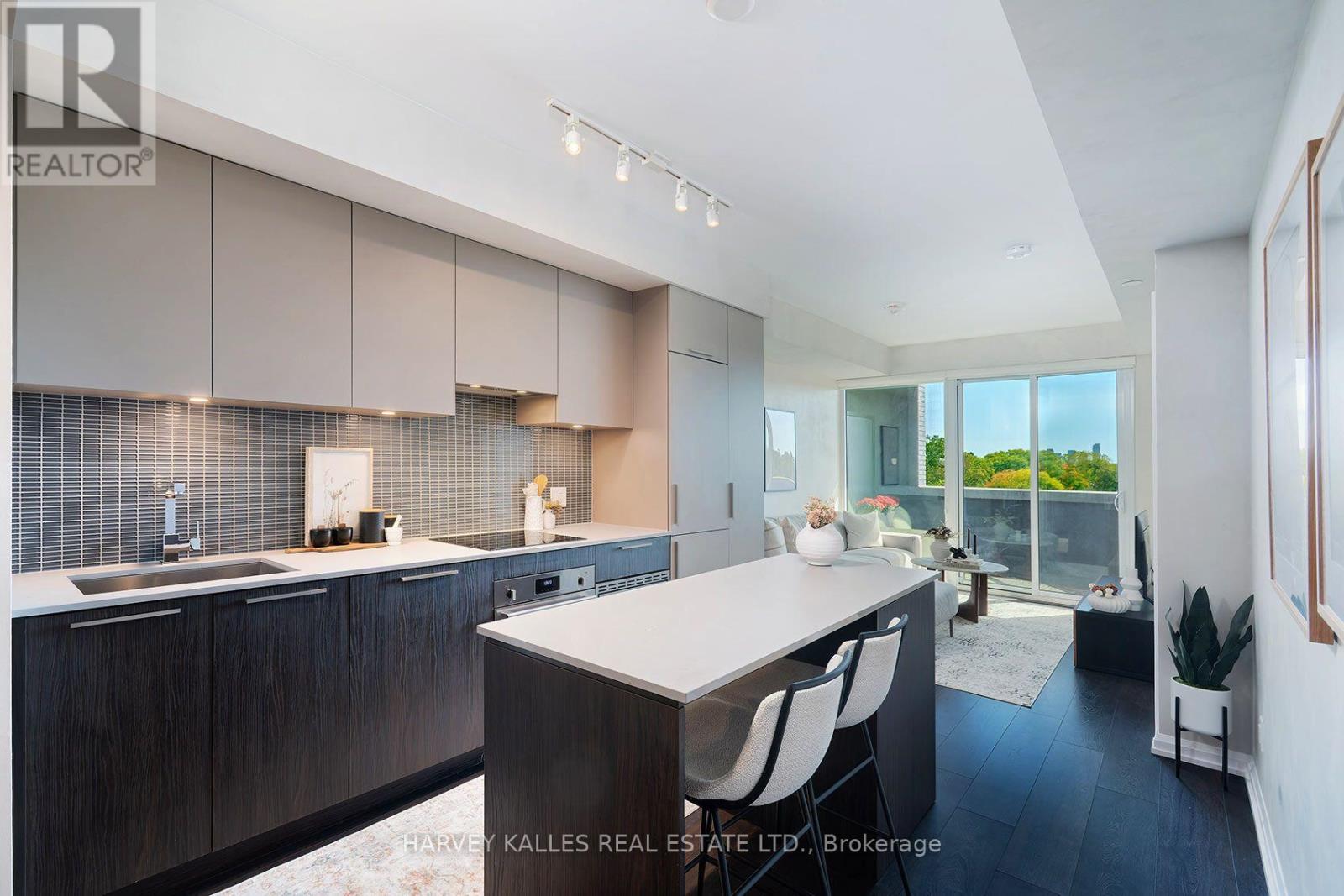 412 - 4208 DUNDAS STREET W, Toronto, Ontario
