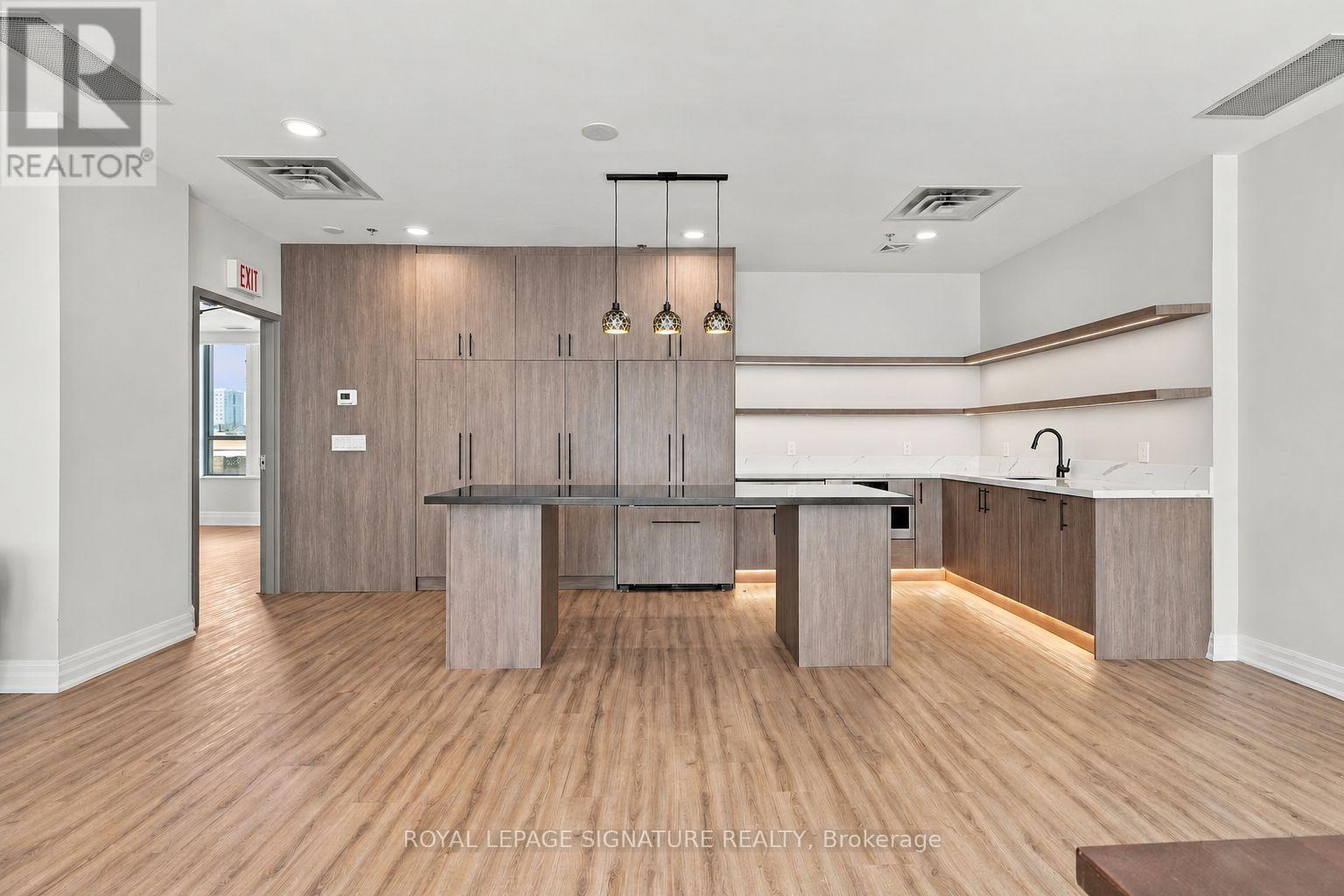 902 - 4879 Kimbermount Avenue, Mississauga, Ontario  L5M 7R9 - Photo 15 - W13876336
