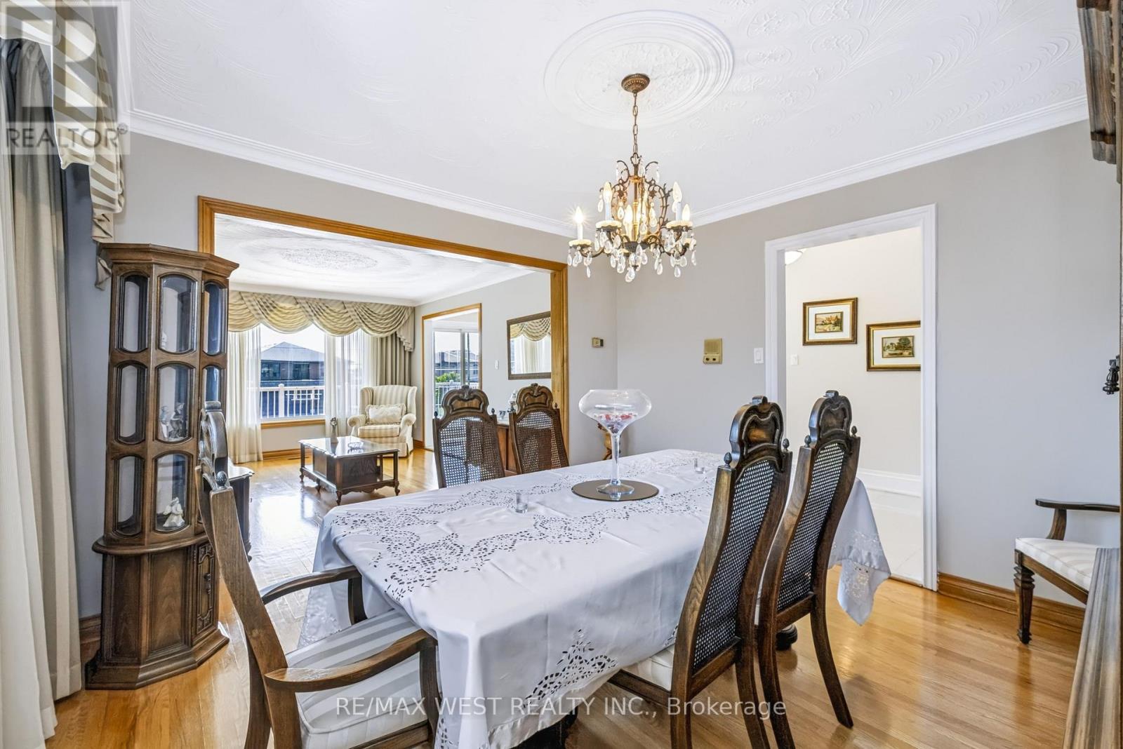 254 Maple Leaf Drive, Toronto, Ontario  M6L 1P1 - Photo 20 - W13879872