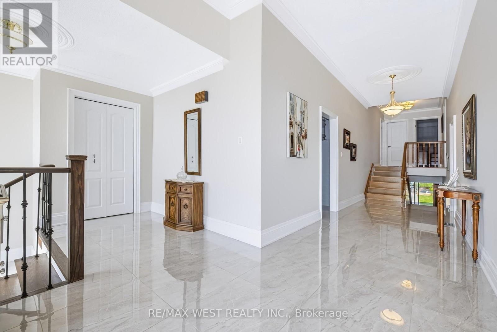254 Maple Leaf Drive, Toronto, Ontario  M6L 1P1 - Photo 22 - W13879872