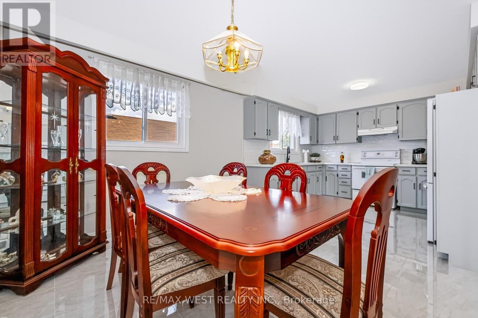 254 Maple Leaf Drive, Toronto, Ontario  M6L 1P1 - Photo 29 - W13879872