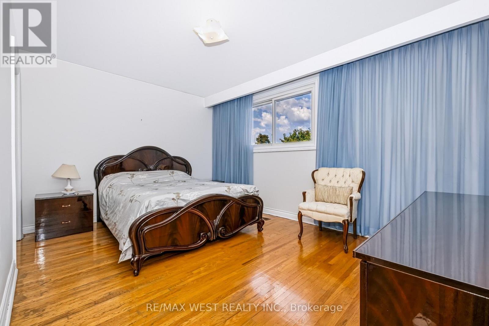 254 Maple Leaf Drive, Toronto, Ontario  M6L 1P1 - Photo 34 - W13879872