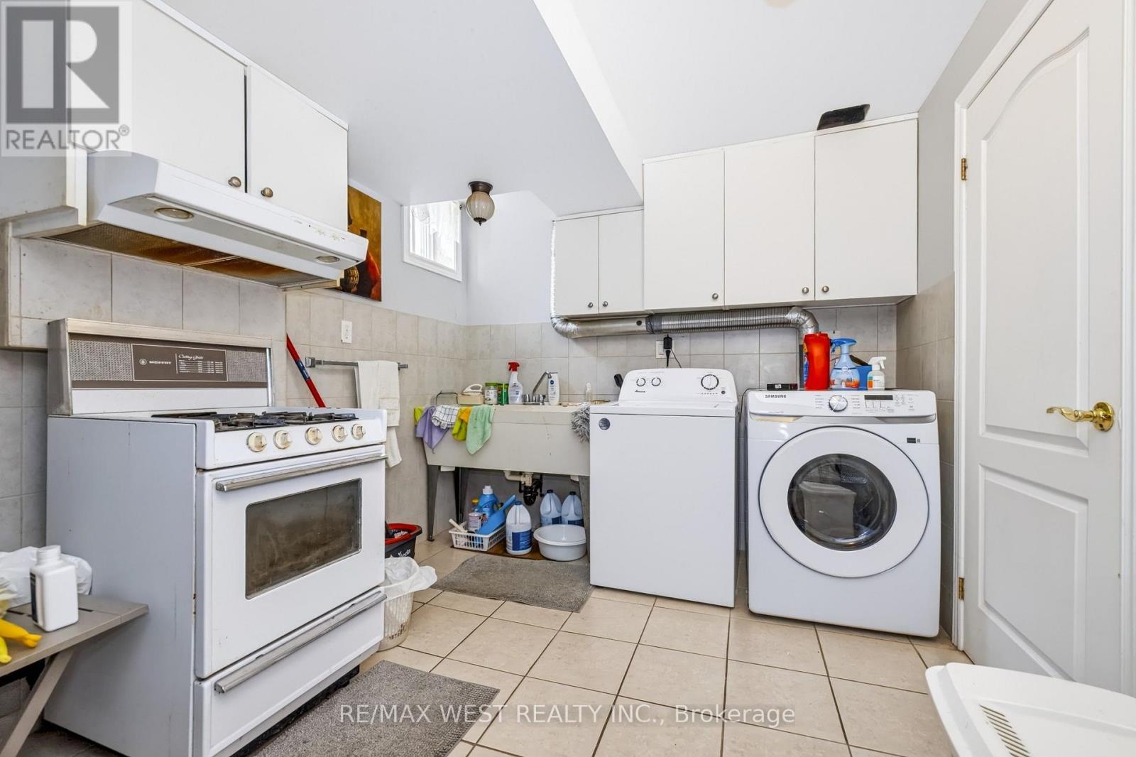 254 Maple Leaf Drive, Toronto, Ontario  M6L 1P1 - Photo 40 - W13879872
