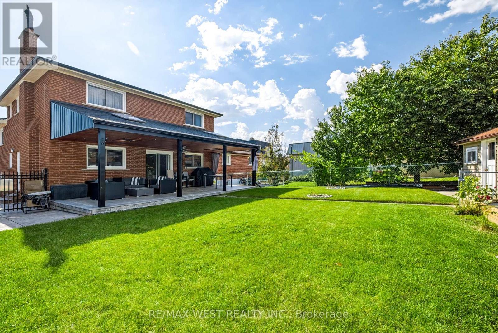 254 Maple Leaf Drive, Toronto, Ontario  M6L 1P1 - Photo 43 - W13879872
