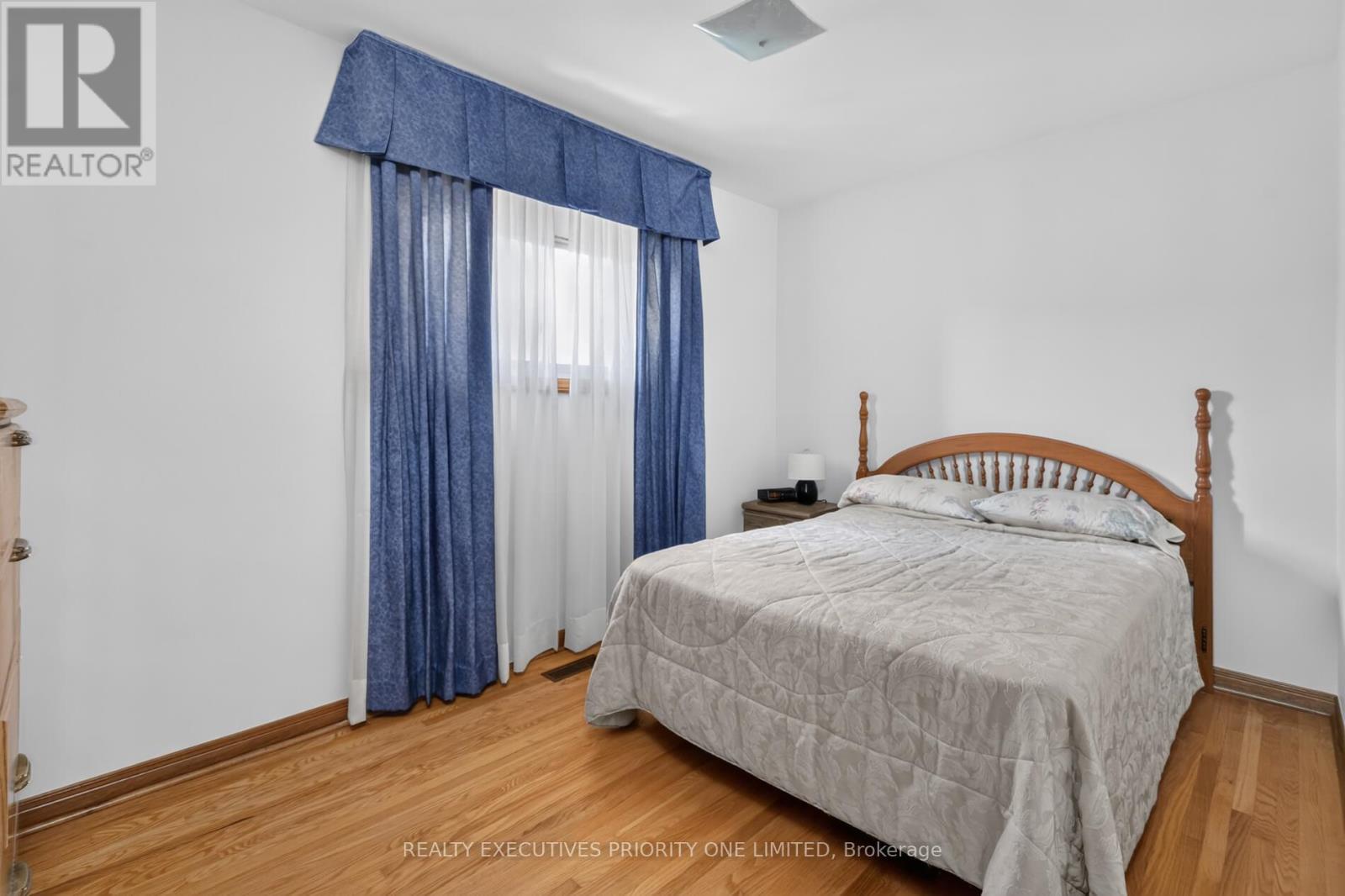 355 Glen Park Avenue, Toronto, Ontario  M6B 2E6 - Photo 17 - W13879888