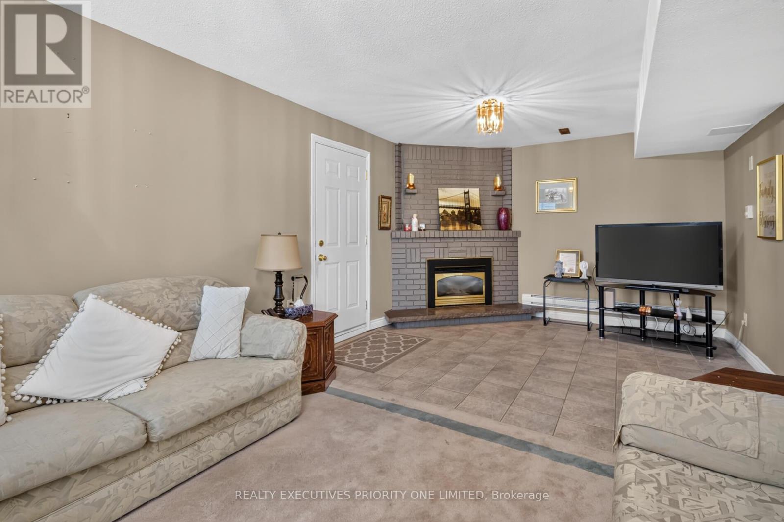 355 Glen Park Avenue, Toronto, Ontario  M6B 2E6 - Photo 24 - W13879888