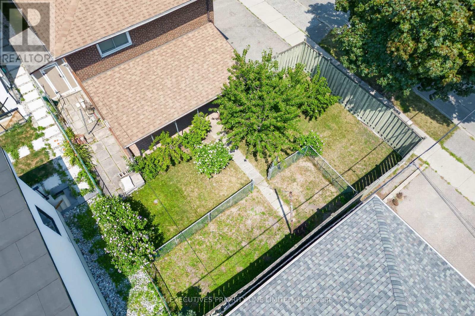 355 Glen Park Avenue, Toronto, Ontario  M6B 2E6 - Photo 33 - W13879888
