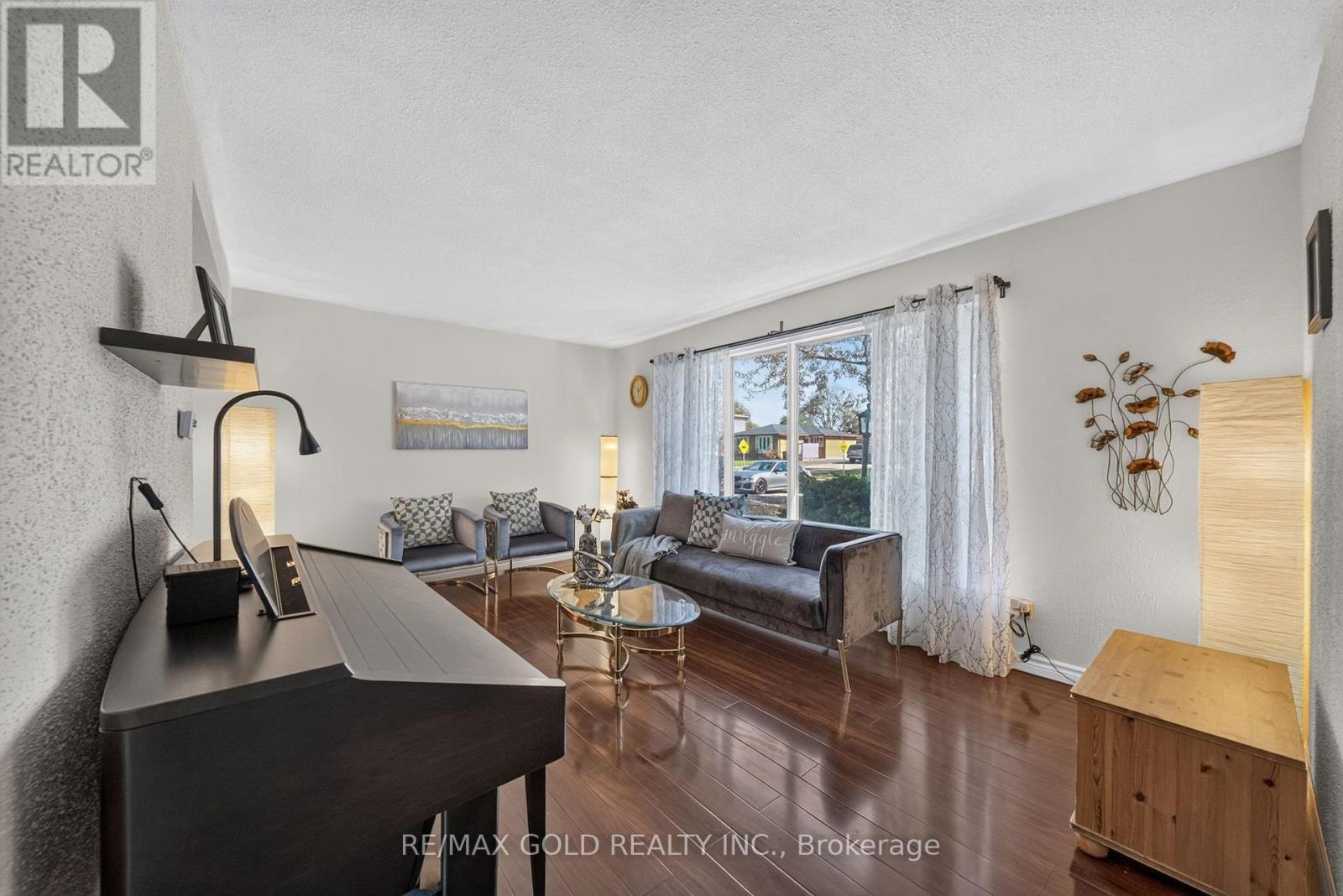 129 Folkstone Crescent, Brampton, Ontario  L6T 3M6 - Photo 10 - W13879904