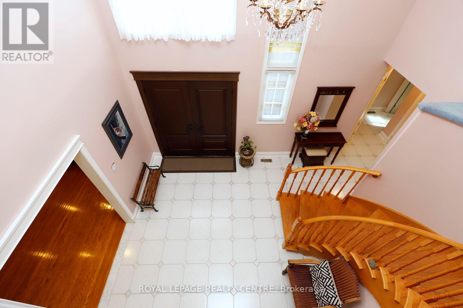 5680 Oldcastle Crescent, Mississauga, Ontario  L5M 4X5 - Photo 16 - W13879908