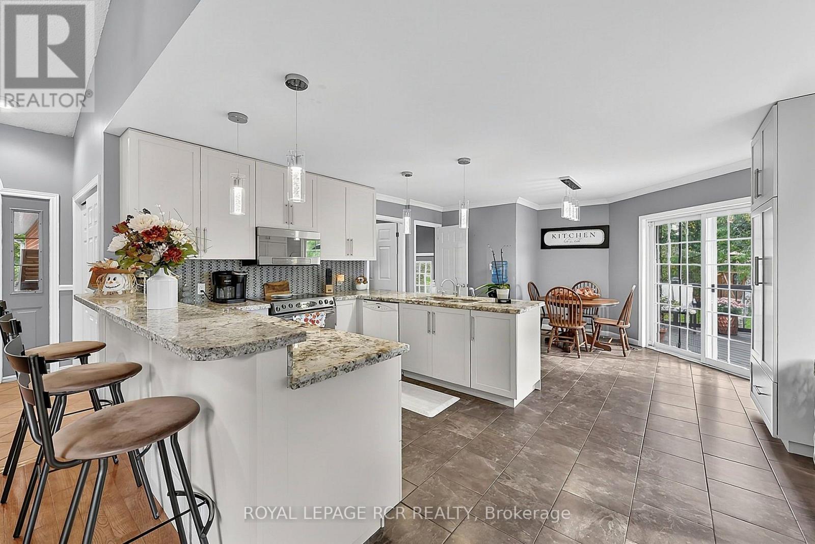 11 Fisher Drive, Adjala-Tosorontio, Ontario  L0M 1J0 - Photo 10 - N13862408