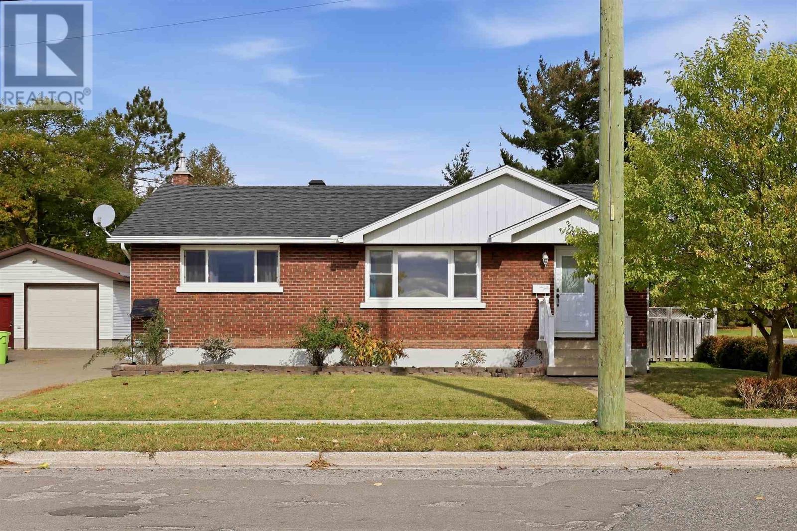 148 Cunningham Rd, Sault Ste. Marie, Ontario  P6B 1N4 - Photo 45 - SM262825