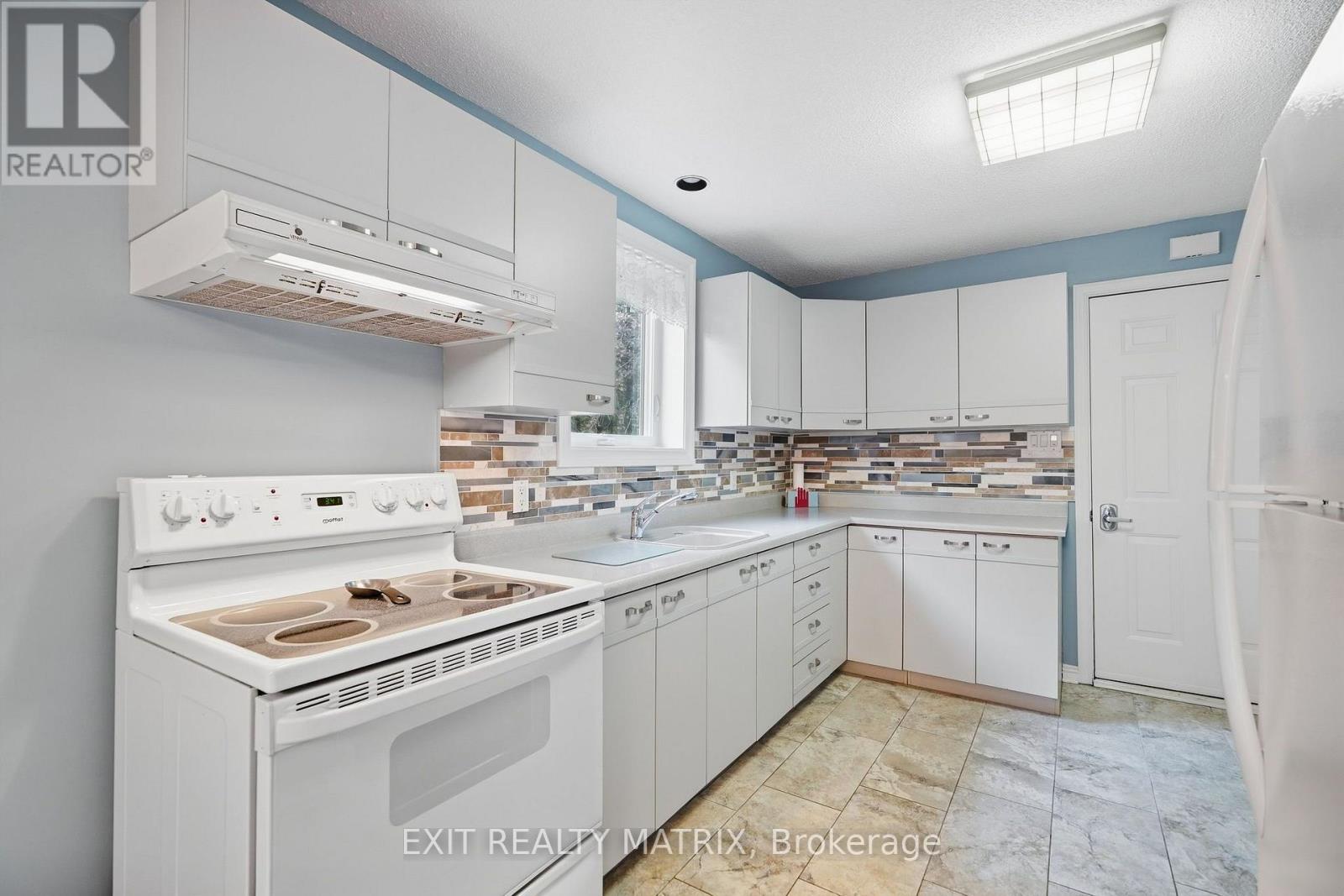 656 Ch Station Road, Alfred And Plantagenet, Ontario K0B 1A0 - Photo 12 - X13880046
