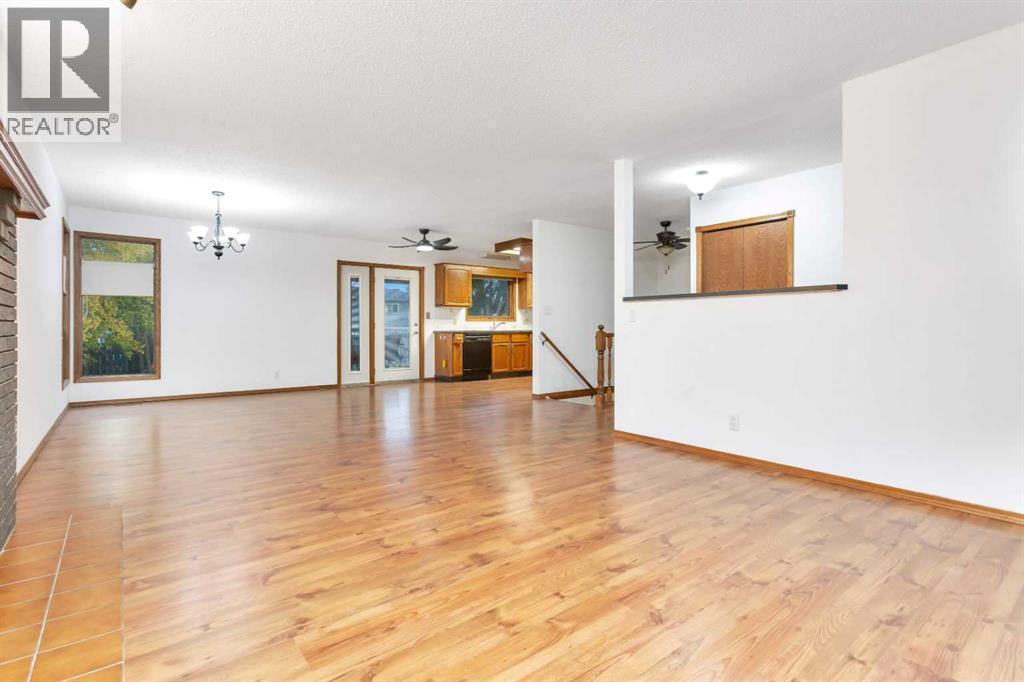 54 Rogers Crescent