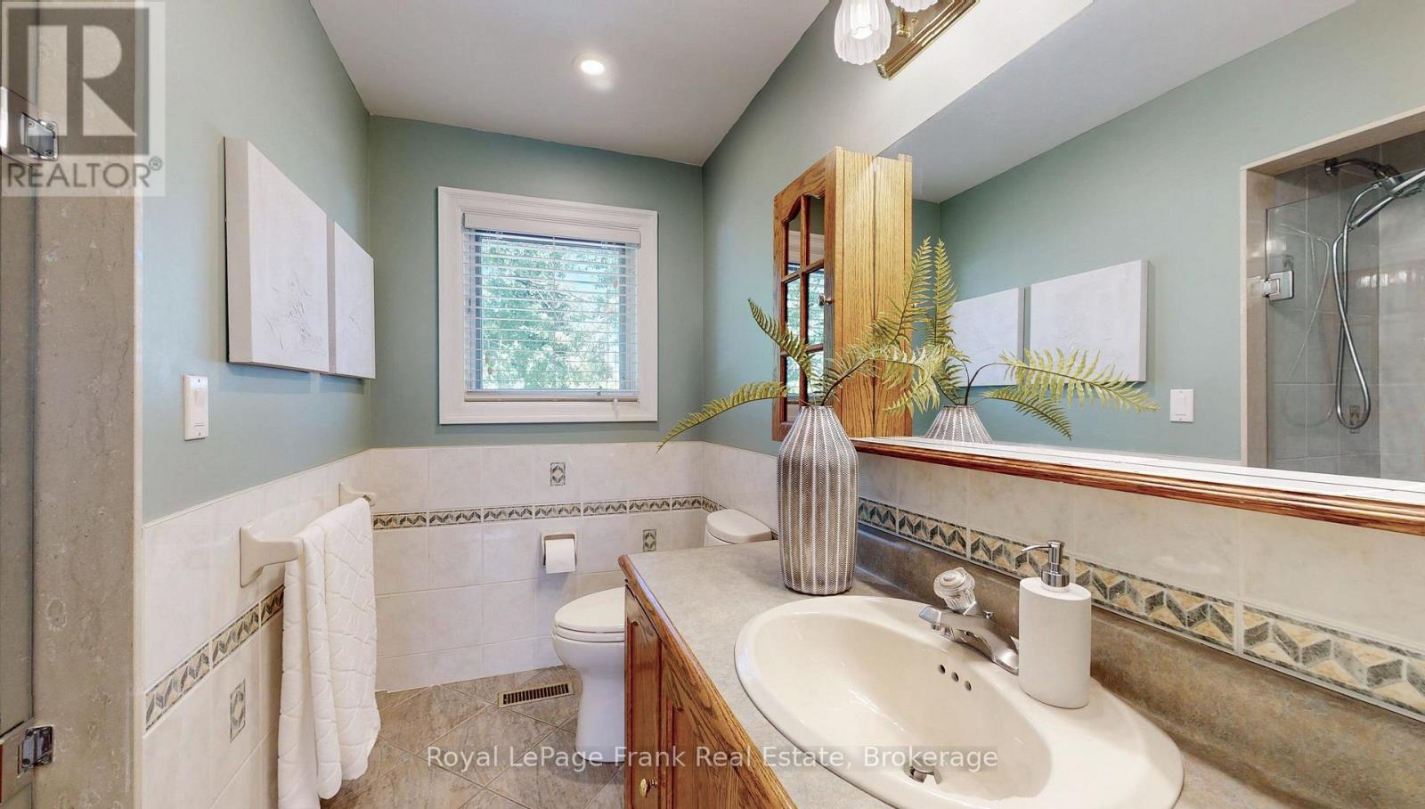 204 St John Street E, Whitby, Ontario  L1N 6M1 - Photo 36 - E13880216