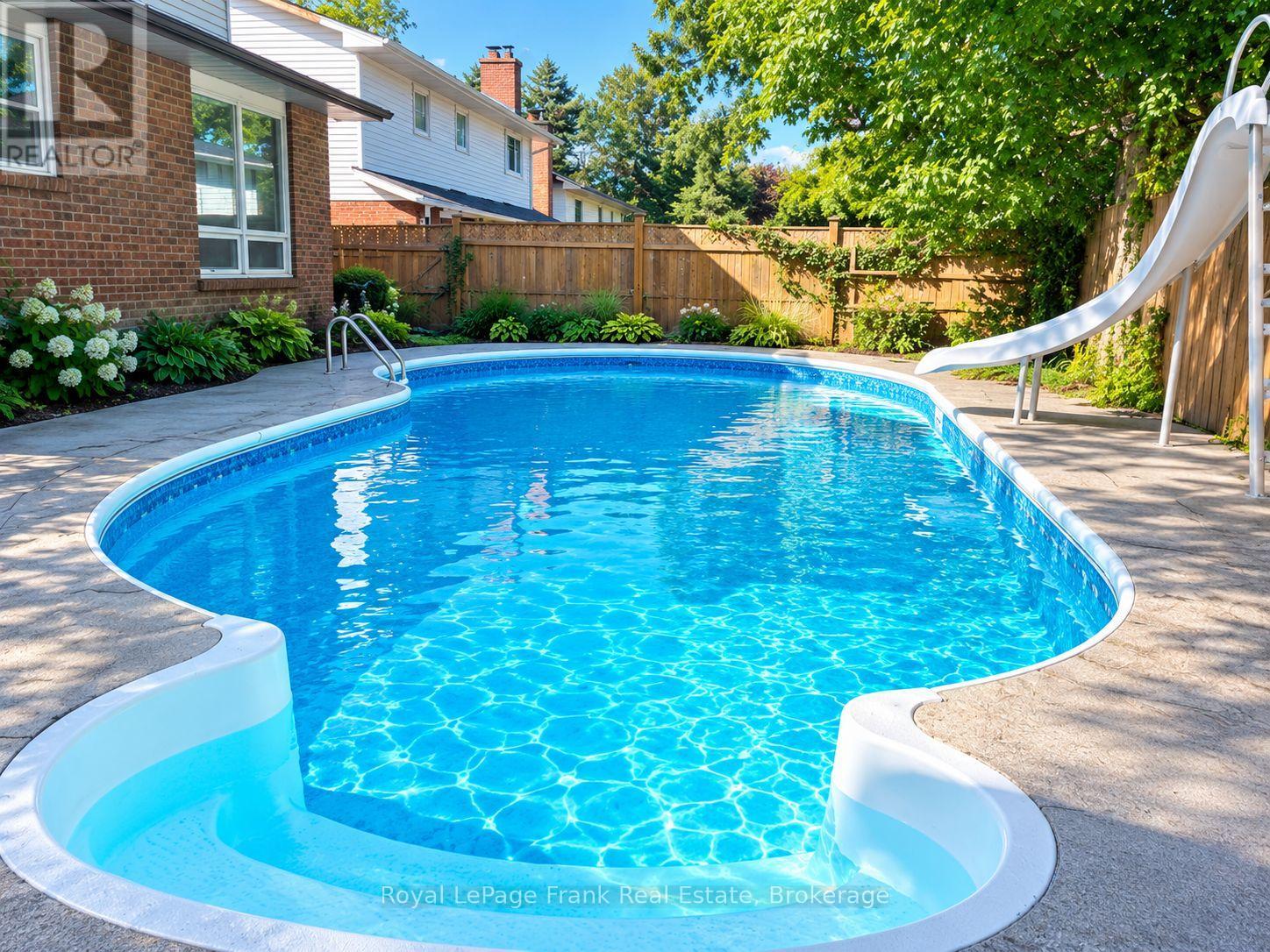 204 St John Street E, Whitby, Ontario  L1N 6M1 - Photo 40 - E13880216
