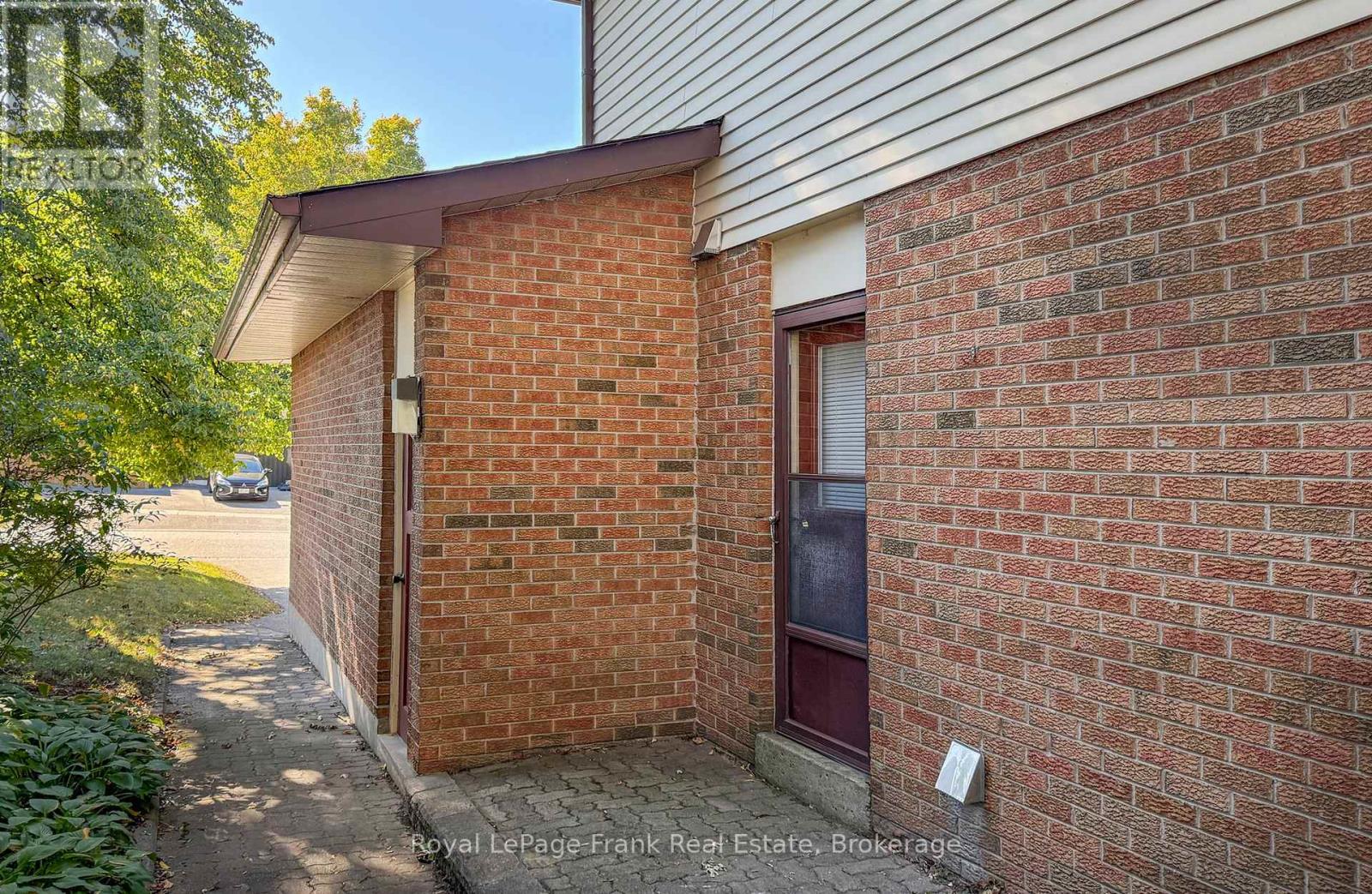 204 St John Street E, Whitby, Ontario  L1N 6M1 - Photo 44 - E13880216