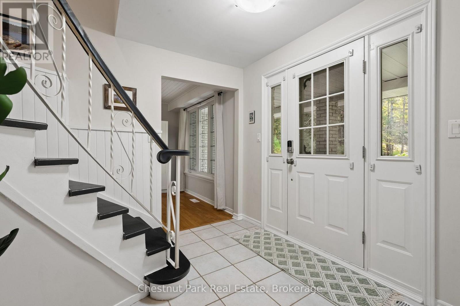 26 Helen Street, Huntsville, Ontario  P1H 1H5 - Photo 5 - X13880168