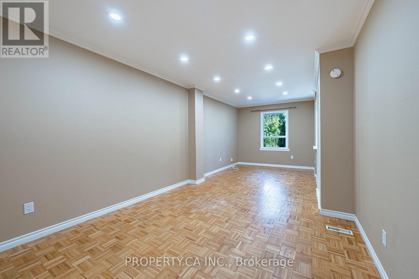 32 Frankdale Avenue, Toronto (Danforth Village-East York), Ontario  M4J 3Z9 - Photo 15 - E13880088