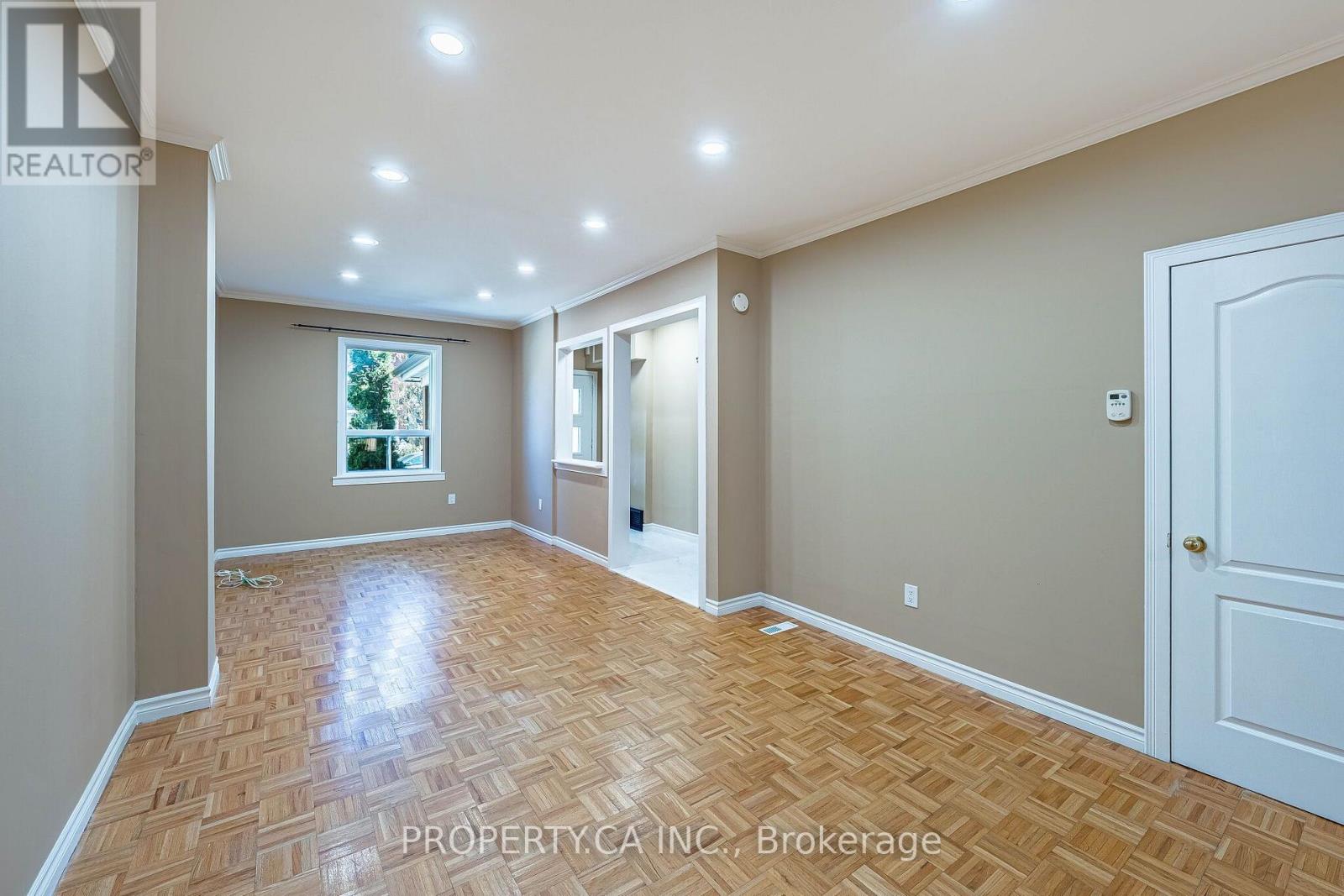 32 Frankdale Avenue, Toronto (Danforth Village-East York), Ontario  M4J 3Z9 - Photo 16 - E13880088