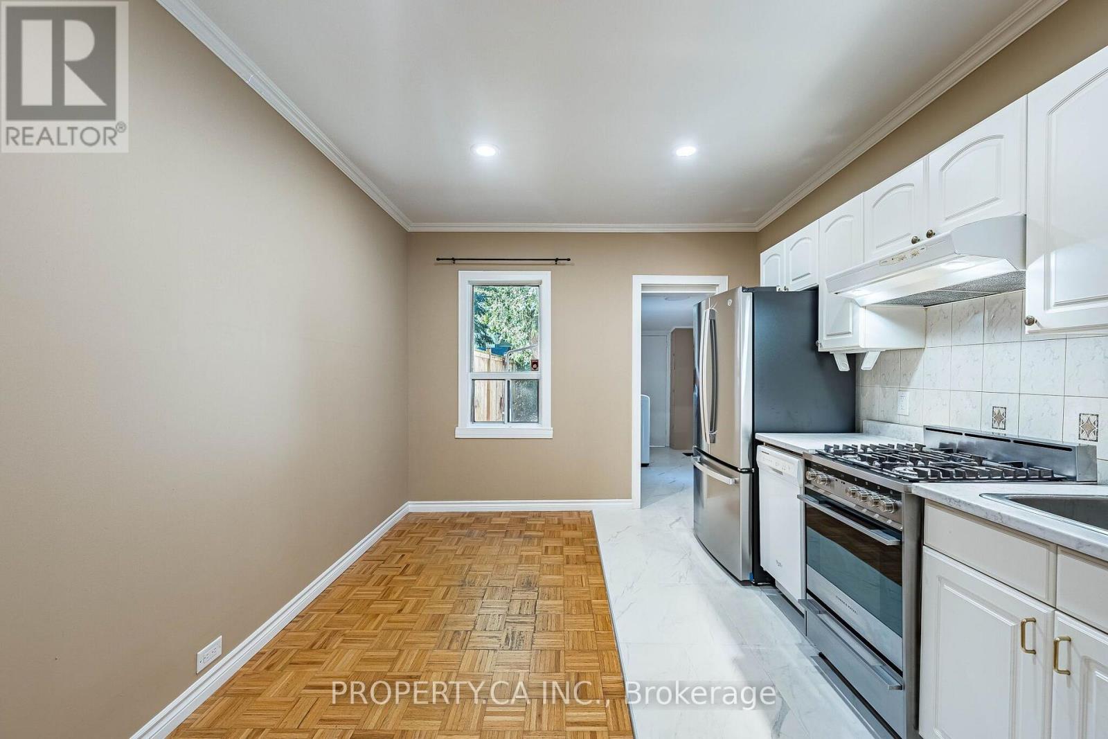 32 Frankdale Avenue, Toronto (Danforth Village-East York), Ontario  M4J 3Z9 - Photo 17 - E13880088