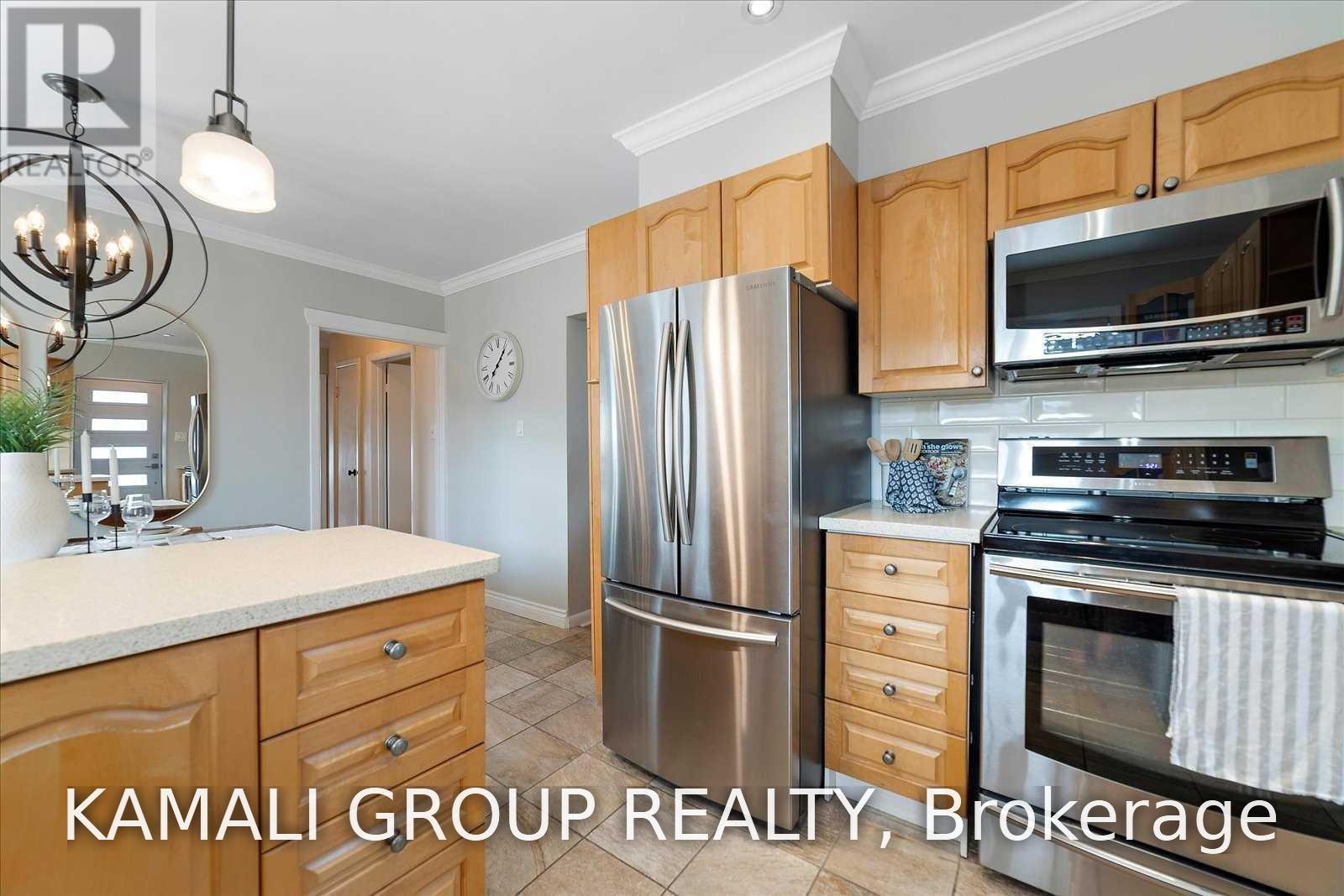 Main - 714 Gilbert Street W, Whitby (Downtown Whitby), Ontario  L1N 1S2 - Photo 9 - E13880208