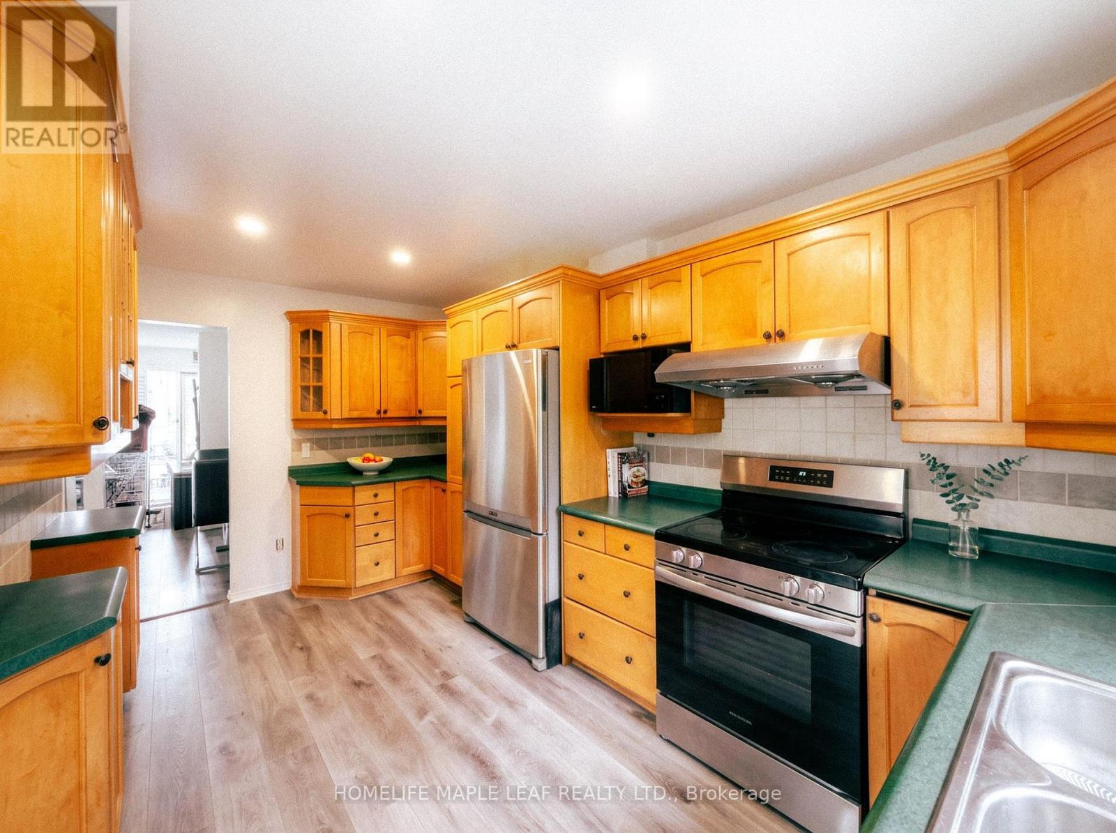12 Giles Court, Whitby, Ontario  L1N 8T5 - Photo 19 - E13880266