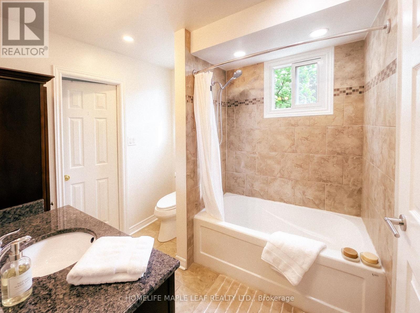 12 Giles Court, Whitby, Ontario  L1N 8T5 - Photo 26 - E13880266