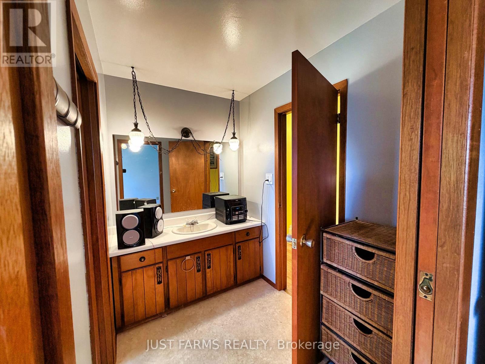 21225 County 46 Road, Lakeshore, Ontario  N0P 1J0 - Photo 30 - X13880054