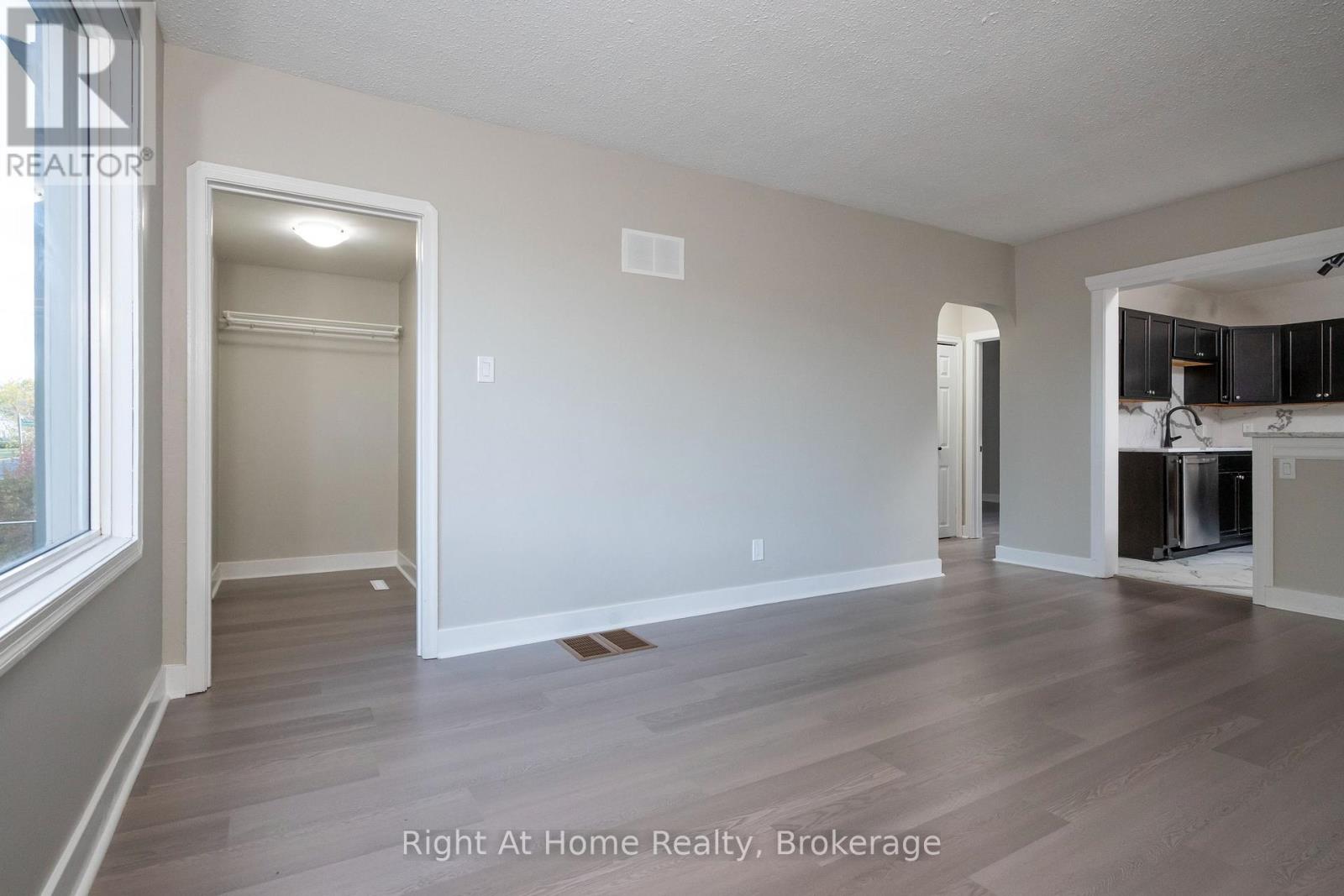 163 Mckibbin Street, Thunder Bay, Ontario  P7B 4B6 - Photo 12 - X13880294