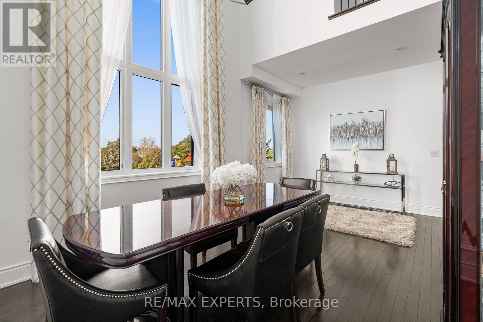 16 Thomas Noble Court, King, Ontario  L7B 0A3 - Photo 12 - N13880018