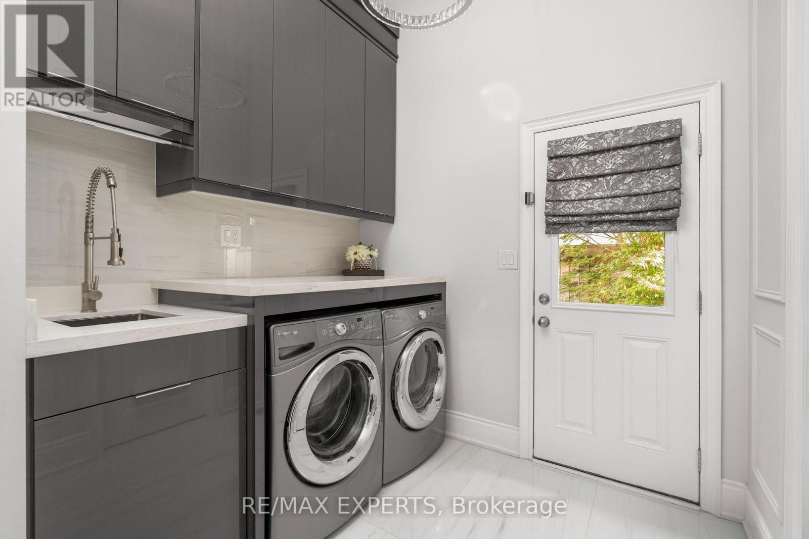 16 Thomas Noble Court, King, Ontario  L7B 0A3 - Photo 27 - N13880018