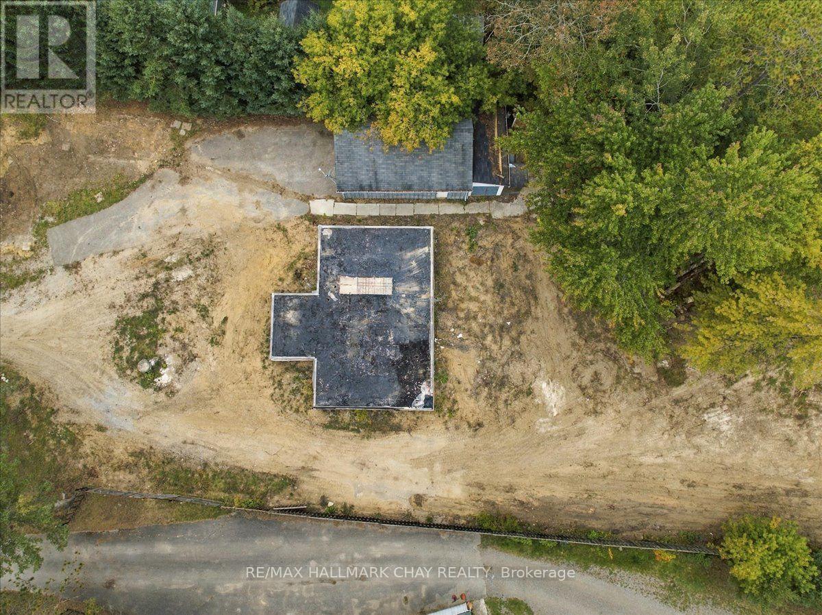 8240 Main Street, Adjala-Tosorontio, Ontario  L0M 1M0 - Photo 17 - N13880302