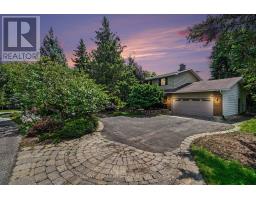 4 DORIS AVENUE, Ottawa, Ontario
