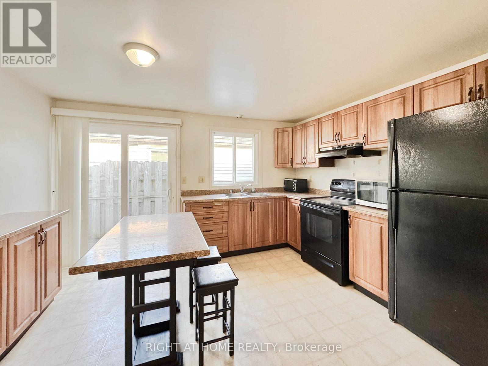 6 Hickling Trail, Barrie (Grove East), Ontario  L4M 5V7 - Photo 3 - S13880092