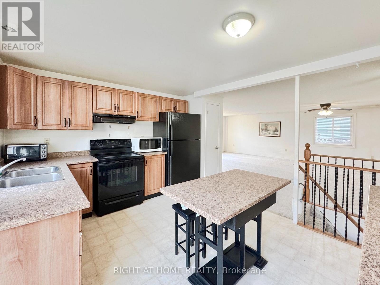 6 Hickling Trail, Barrie (Grove East), Ontario  L4M 5V7 - Photo 4 - S13880092
