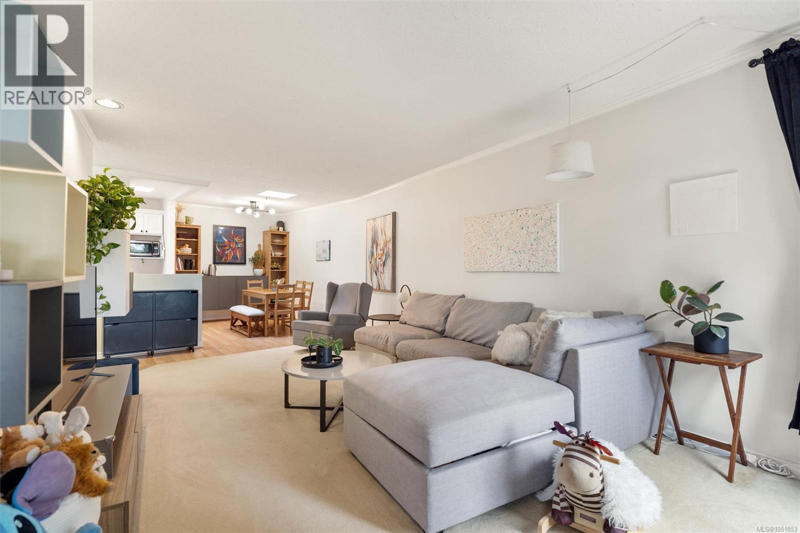 306 1518 Pandora Ave