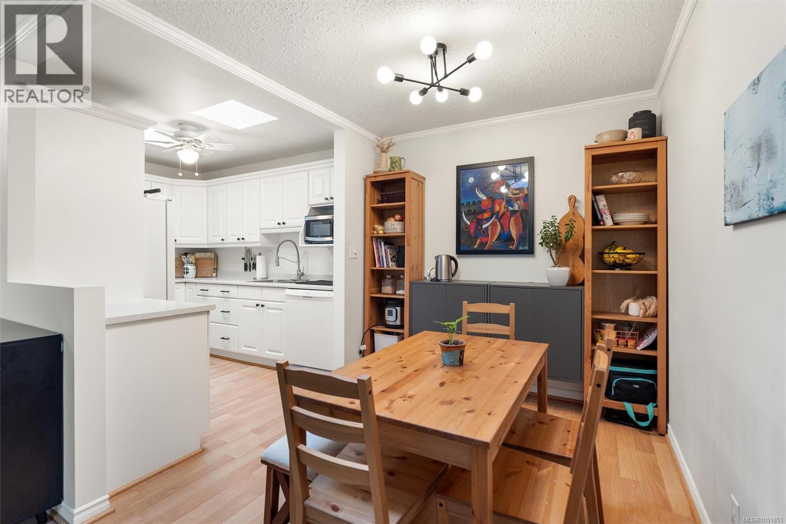 306 1518 Pandora Ave