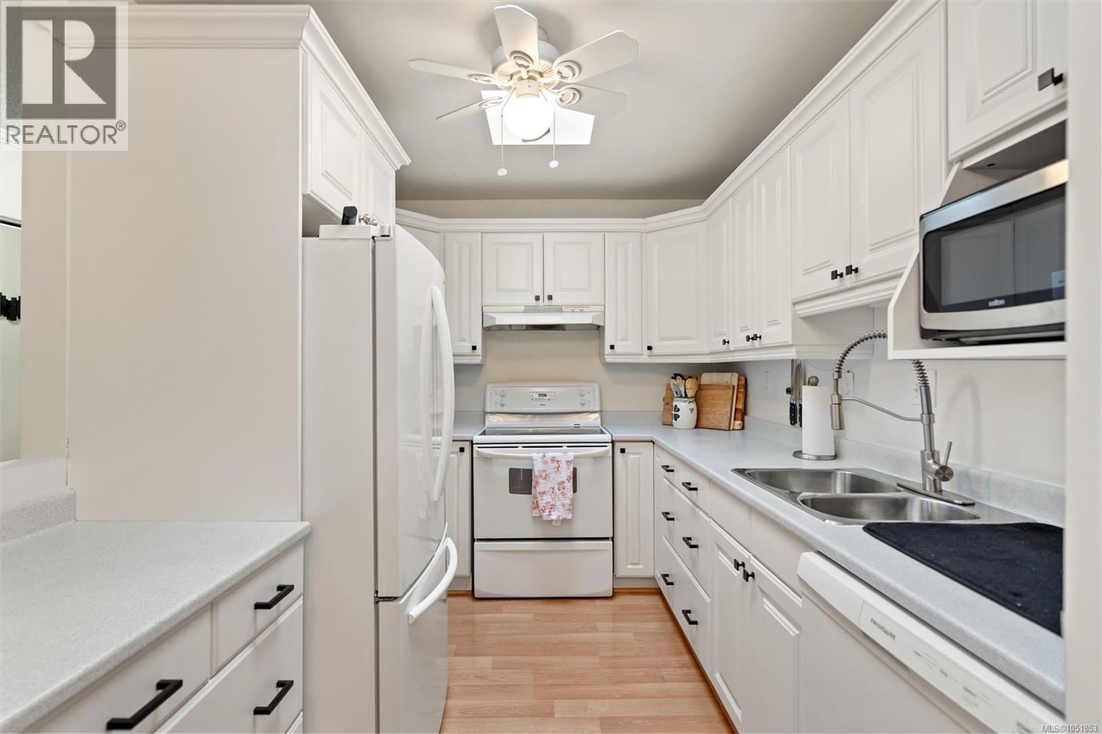 306 1518 Pandora Ave