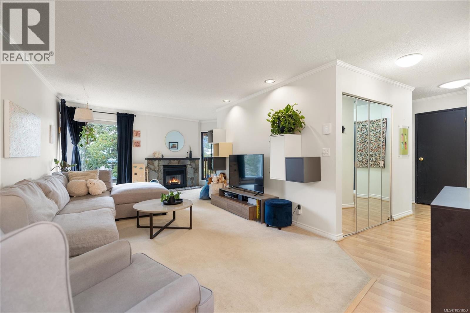 306 1518 Pandora Ave