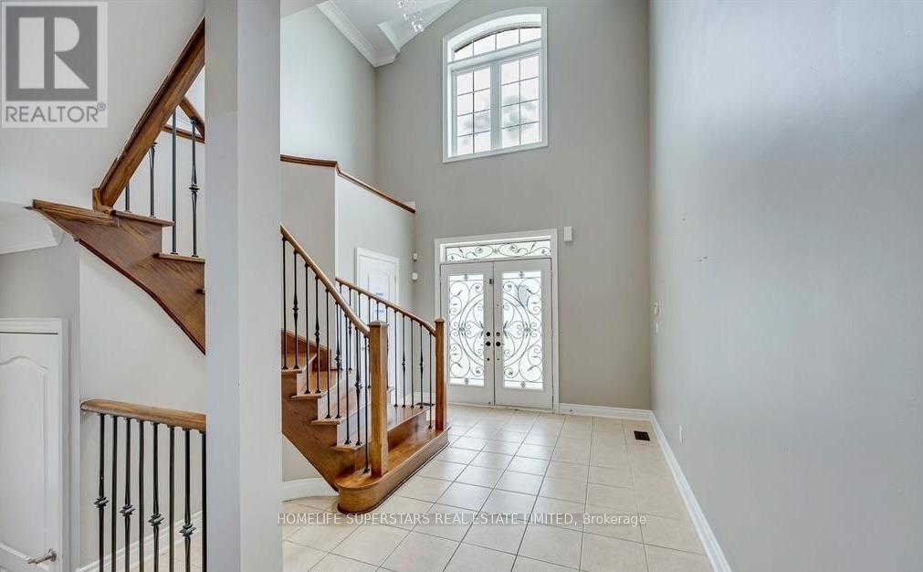 26 Maybeck Drive, Brampton, Ontario  L6X 0Z1 - Photo 3 - W13879976