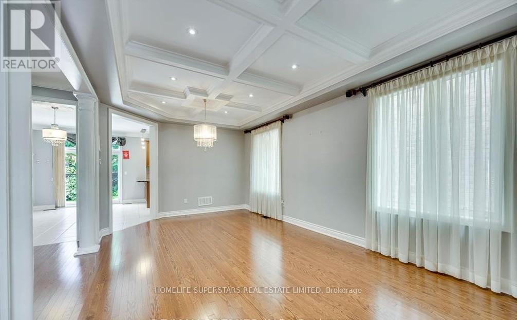 26 Maybeck Drive, Brampton, Ontario  L6X 0Z1 - Photo 4 - W13879976