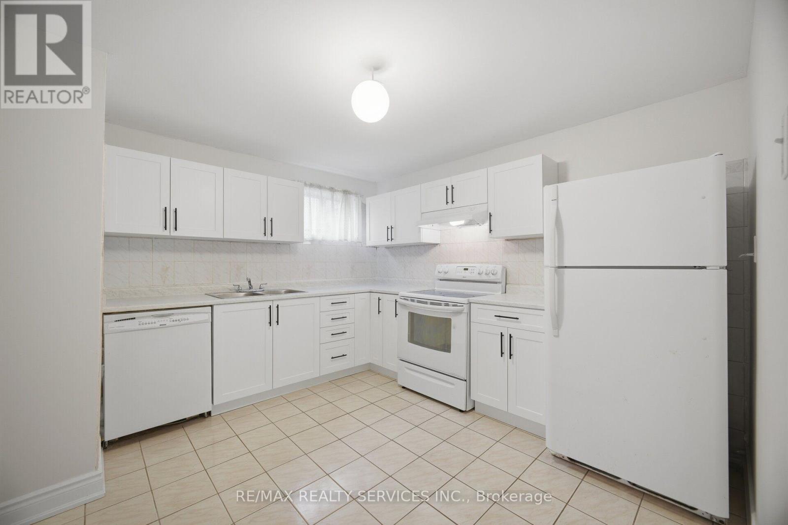 27 Edgemont Drive, Brampton, Ontario  L6V 1K9 - Photo 31 - W13880086
