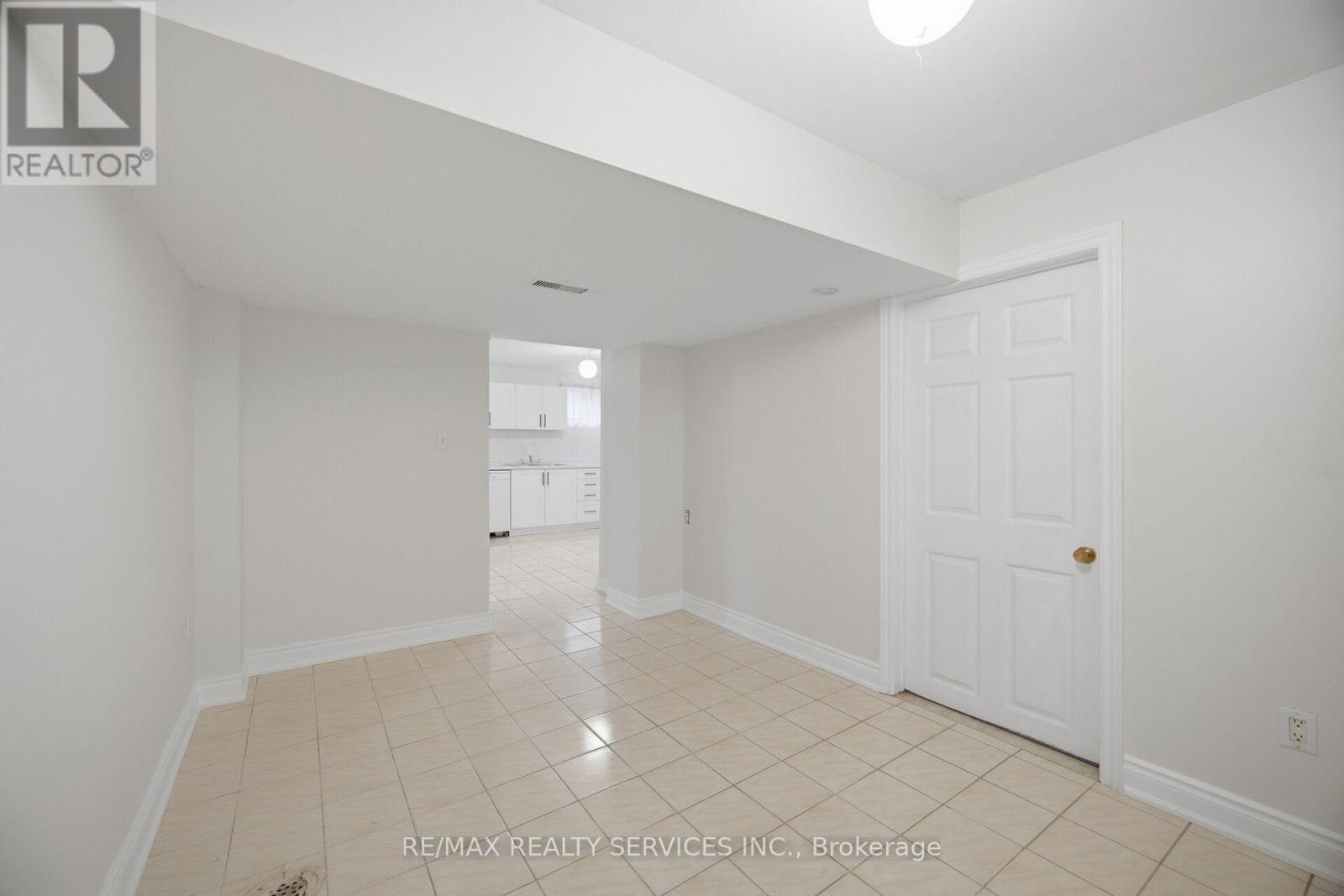 27 Edgemont Drive, Brampton, Ontario  L6V 1K9 - Photo 35 - W13880086