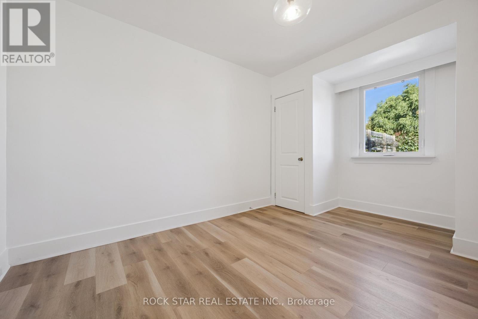 20 Braeburn Avenue, Toronto, Ontario  M9P 2J3 - Photo 14 - W13880128