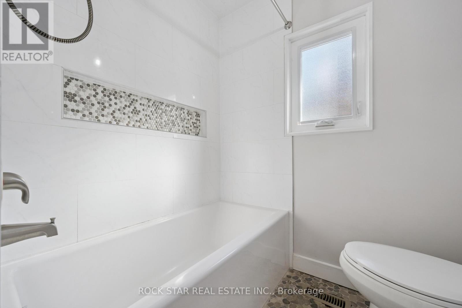 20 Braeburn Avenue, Toronto, Ontario  M9P 2J3 - Photo 18 - W13880128