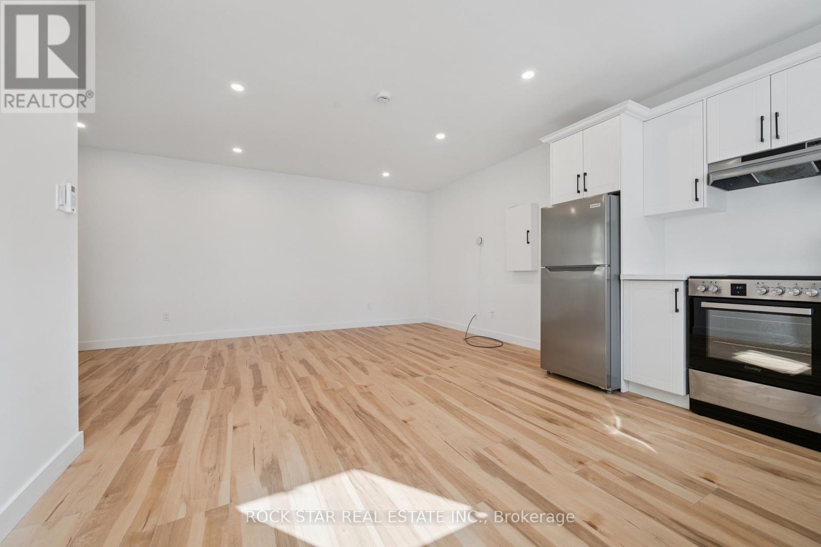 20 Braeburn Avenue, Toronto, Ontario  M9P 2J3 - Photo 33 - W13880128